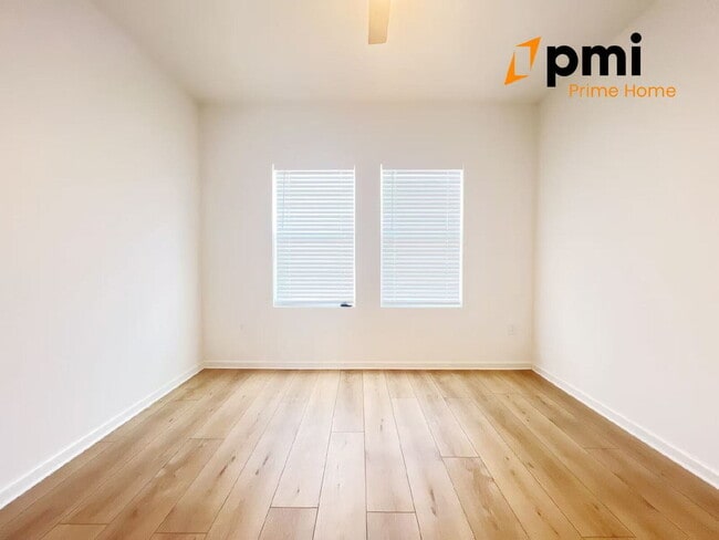 Foto del edificio - 2135 Huntsman Rdg Rd