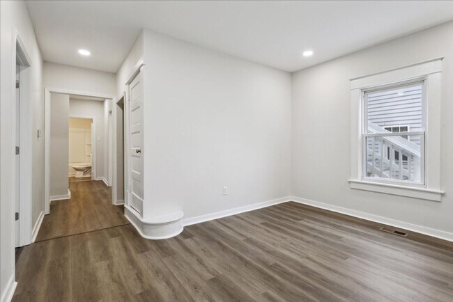 Foto del edificio - 1307 Holly Ave