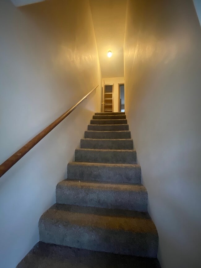 Building Photo - 1008 Jane Dr