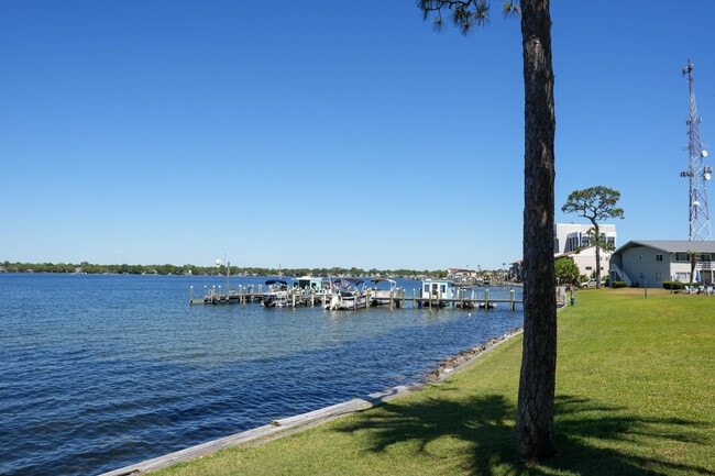 Building Photo - 726 Eglin Pkwy