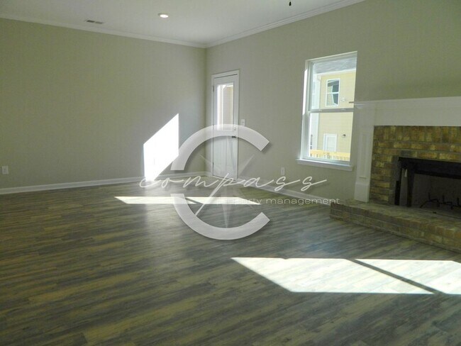 Building Photo - 206 Lyndon Way