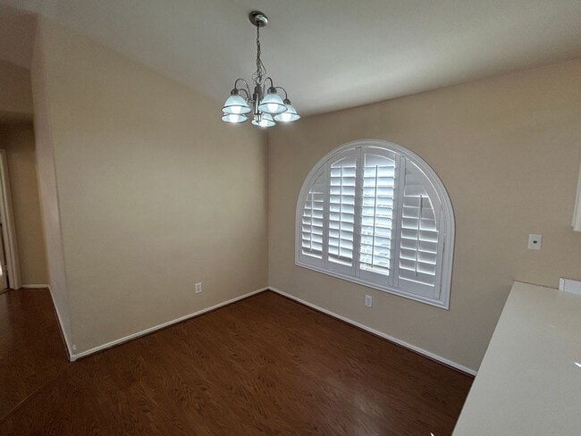 Foto del edificio - 12813 W Palm Ln