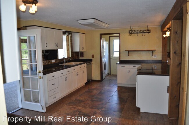 Building Photo - 4 br, 2 bath House - 3440 Doolittle Rd.