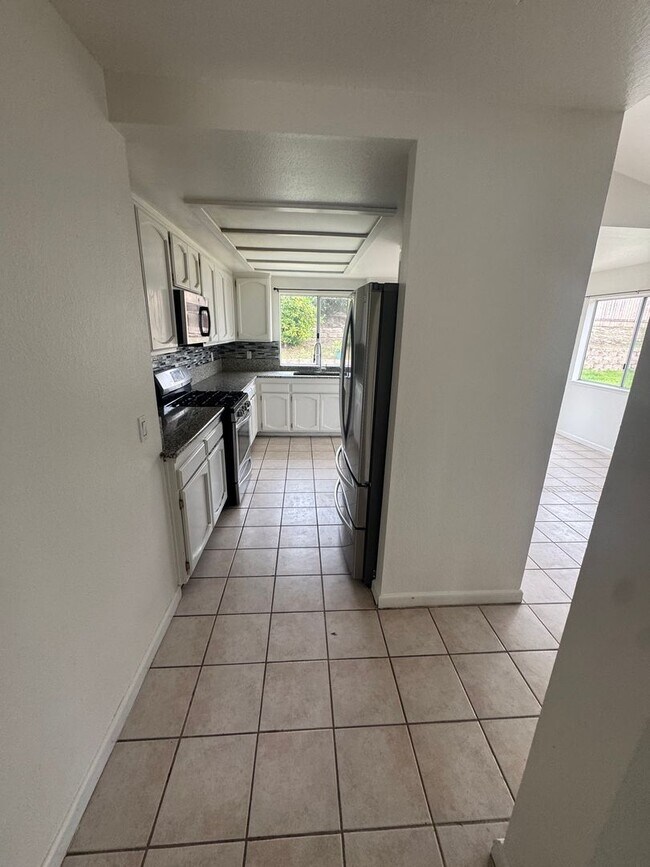 Foto del edificio - 115 Cain Dr