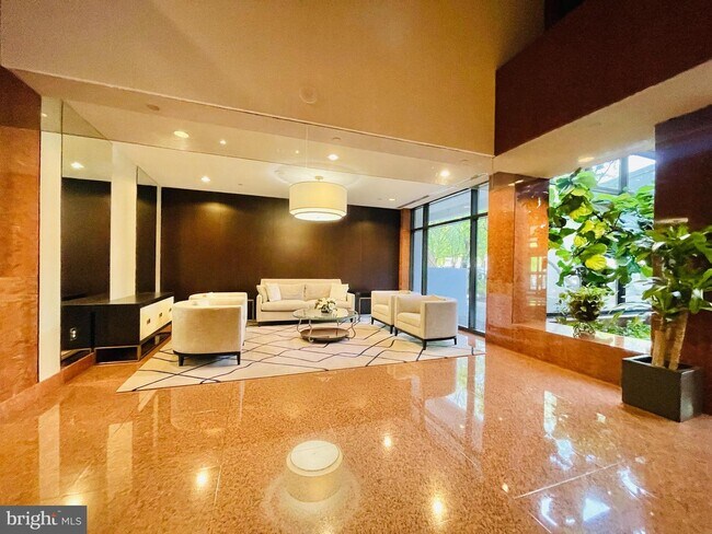 Foto del edificio - 1530 Key Blvd