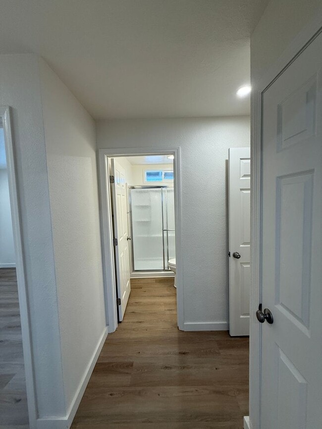 Building Photo - 750 Topaz Dr