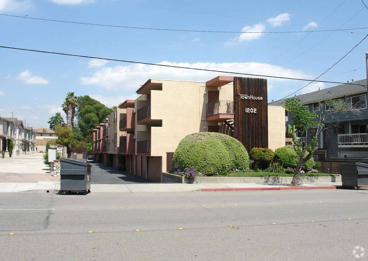 1202 S Mayflower Ave, Monrovia, CA 91016 Apartments in Monrovia, CA
