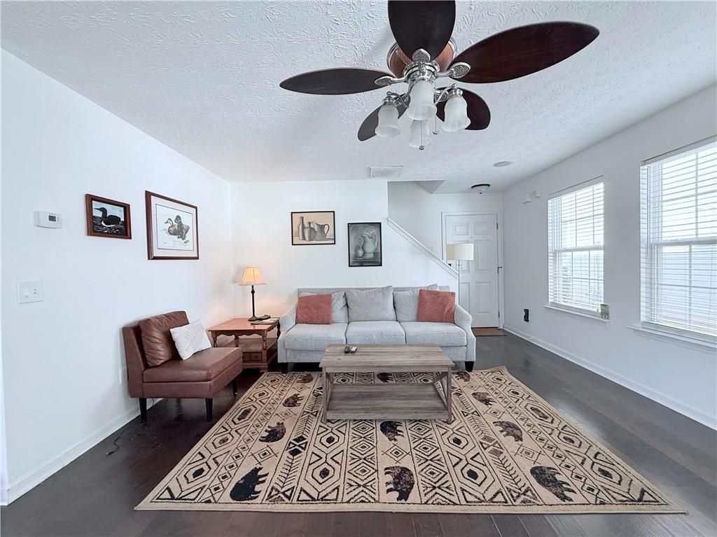 Foto principal - 5705 Mountain Top Pl