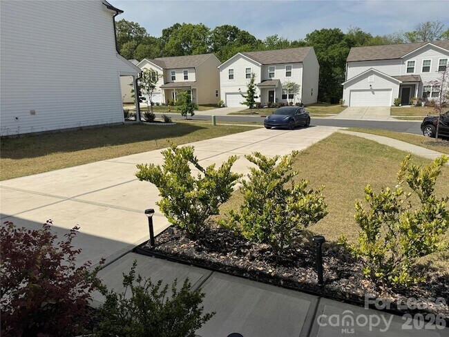 Foto del edificio - 1266 Nesters Store Pl SW