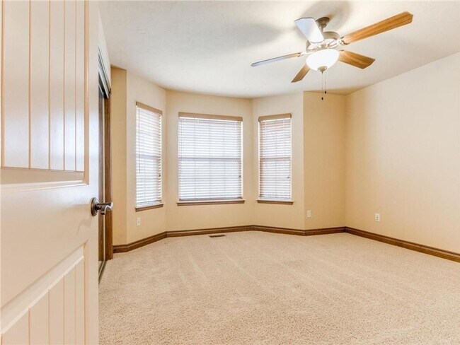 Foto del edificio - Beautiful 4bed/2.5bath Rental Available in Edmond with a Community Pool!!