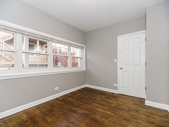 Foto del edificio - 3743 W Armitage Ave