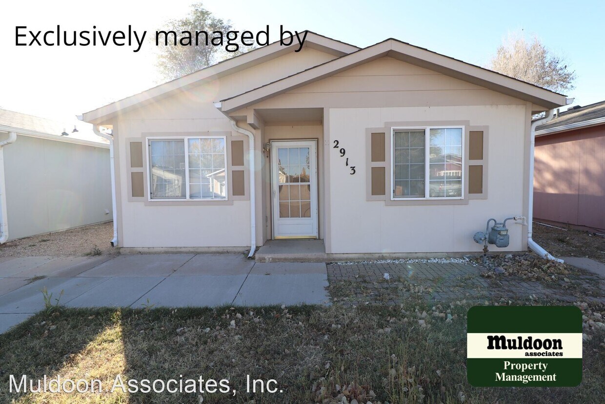 Primary Photo - 3 br, 1 bath House - 2913 Winnipeg St