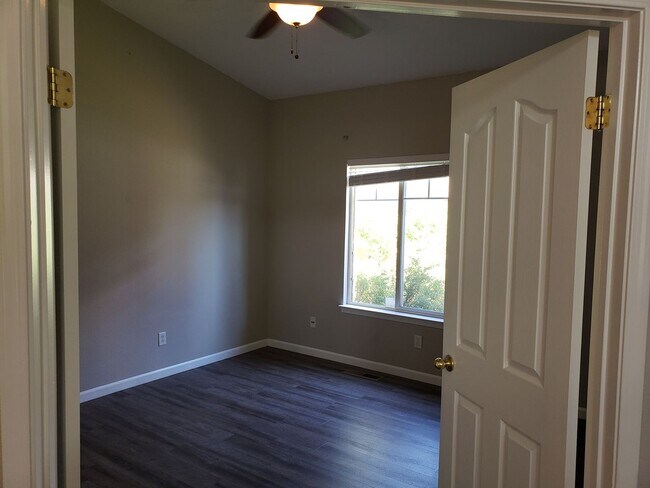 Foto del edificio - 7251 Noah Ct
