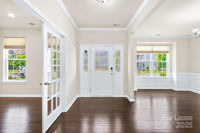 Foto del edificio - 7022 Walnut Branch Ln