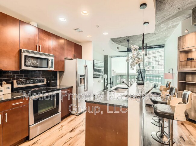 Foto del edificio - 400 W Peachtree St NW