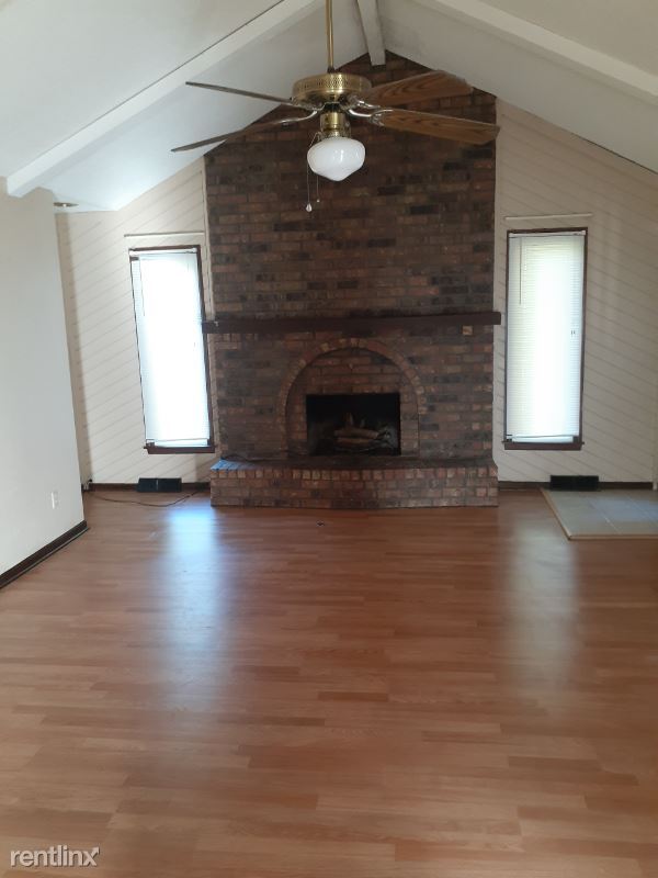 Building Photo - 3 br, 2 bath House - 2513 SW Paris Dr