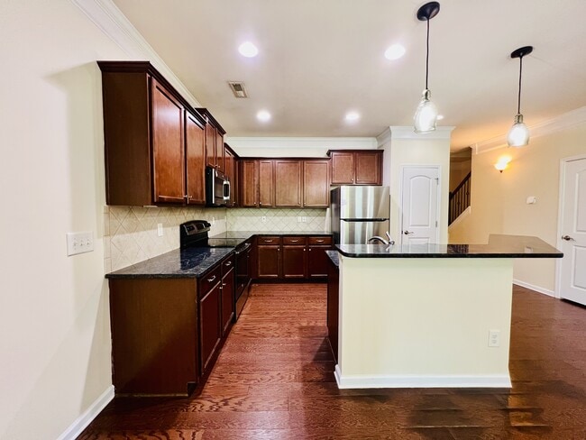 Building Photo - 9647 Camberley Ave NW