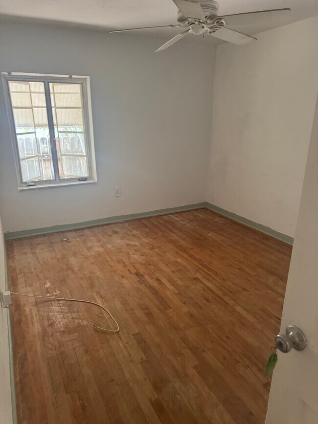 Foto del edificio - 12110 NE 11th Pl