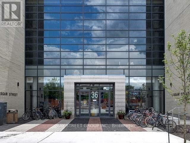 Building Photo - 36 Lisgar St