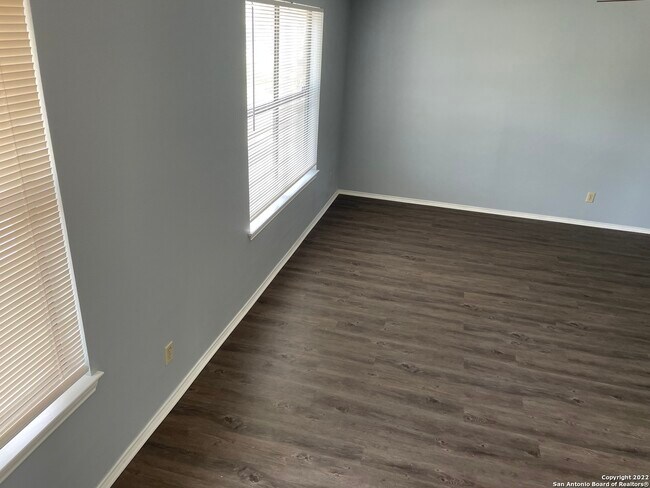 Foto del edificio - 2514 Ravina St