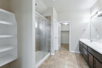 Building Photo - 16327 Tyler Reach Dr