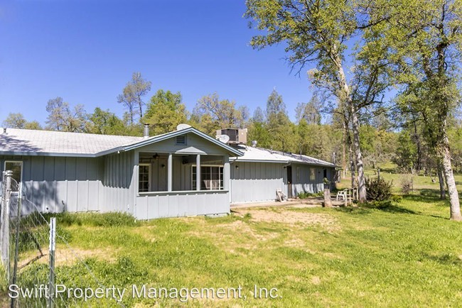Building Photo - 13749 Bear Mountain Rd