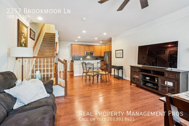 Foto del edificio - 2357 Brookmoor Ln