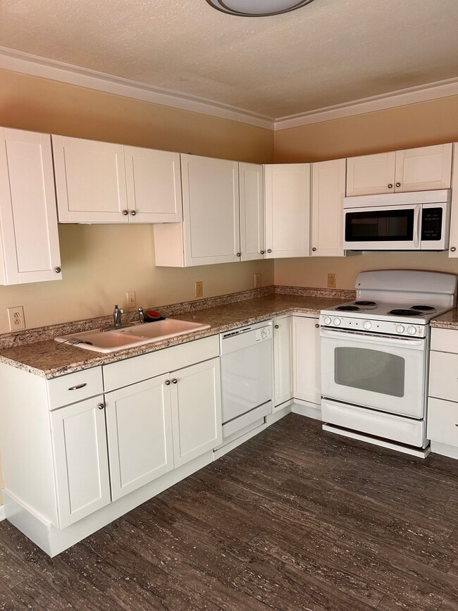 All appliances you might want - 2007 Main St