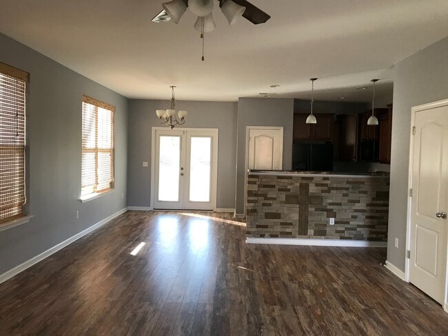 Photo - 4 bedroom, 2.5 bath centrally located in Travelers Rest  and North Greenville University!! House