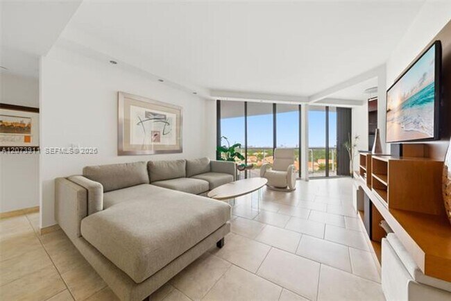 Foto del edificio - 3610 Yacht Club Dr