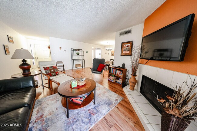 Foto del edificio - 9445 N 94th Pl