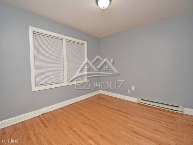 Building Photo - 1 br, 1.5 bath Apartment - 113 Kinship Rd,1A