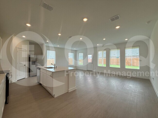 Foto del edificio - 5105 Auburn Trce Ln
