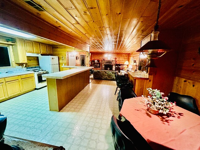 Building Photo - 515 Holmes Ln
