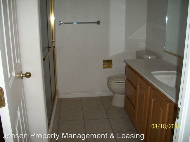 Building Photo - 3 br, 2 bath House - 41 Flora Street