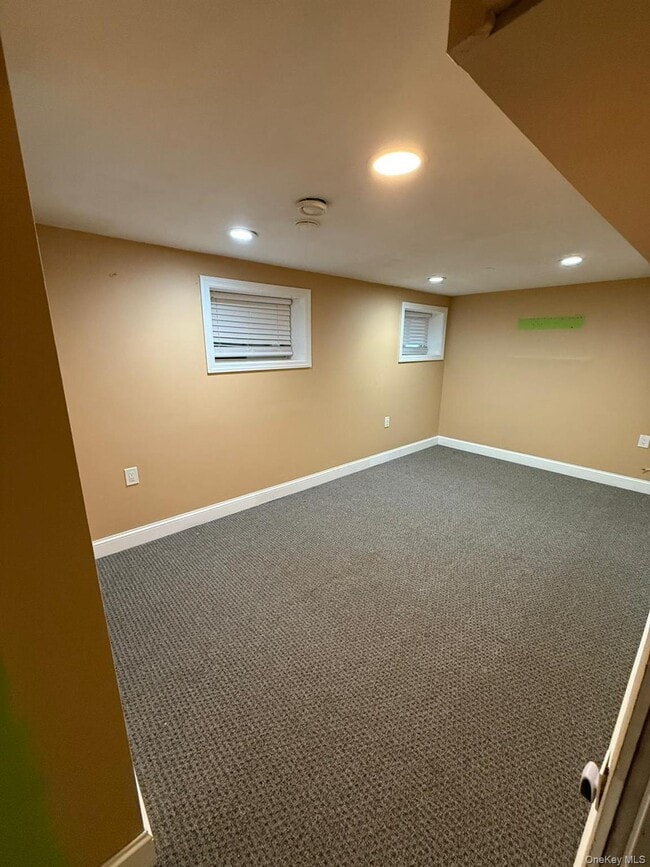 Foto del edificio - 355 W 22nd St