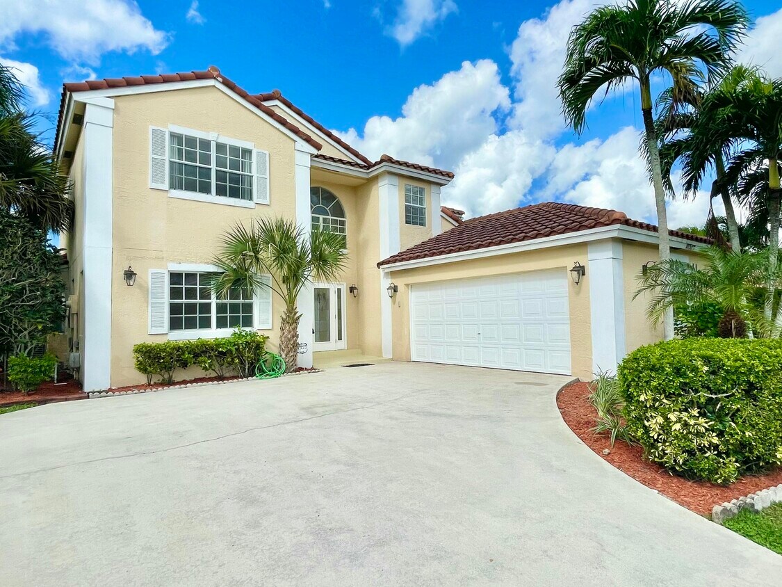 Foto principal - 10579 Pebble Cove Ln