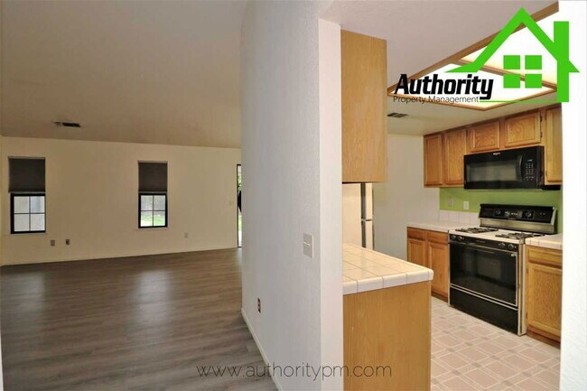 Foto del edificio - 3610 Sunwood Dr