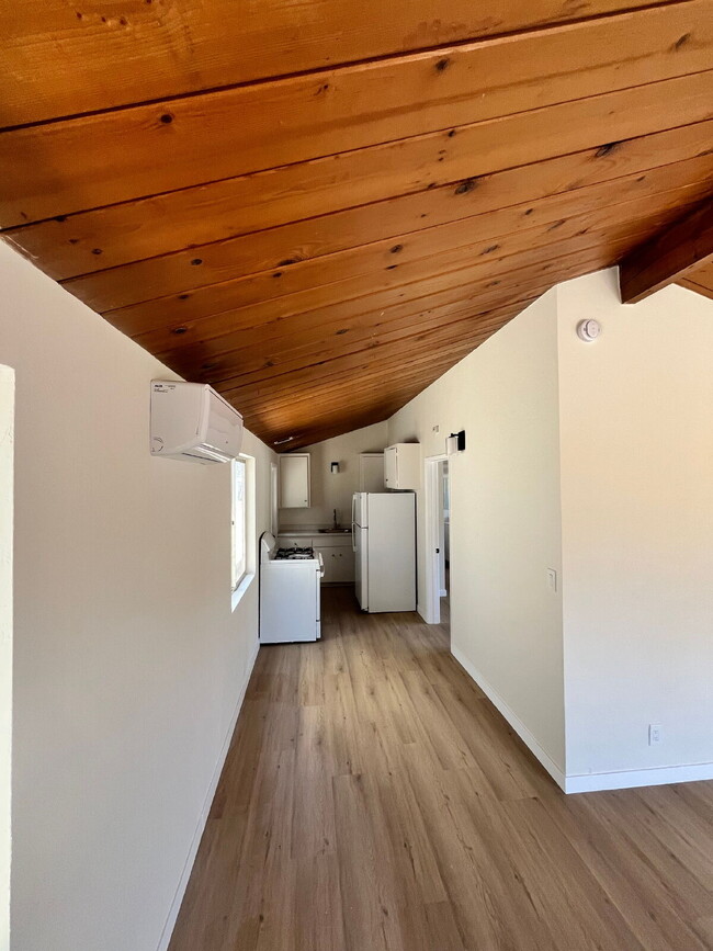 Building Photo - $1,775 - 1 Bed 1 Bath Fully Renovated Apartment within a Gated Complex in City Heights