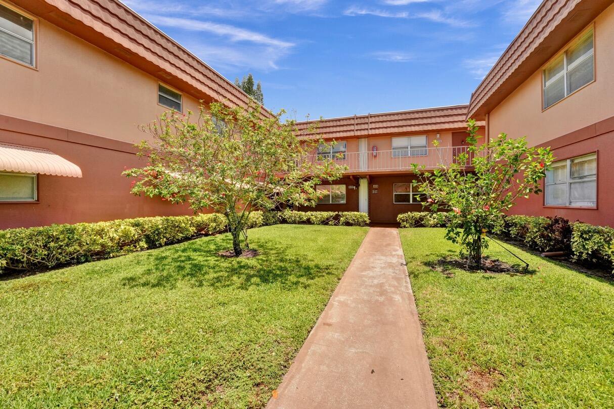 525 Saxony Dr, Delray Beach, FL 33446 Condo for Rent in Delray Beach