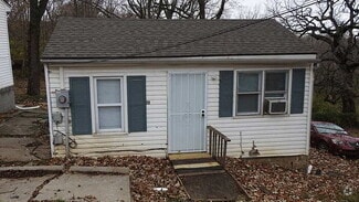 Building Photo - 2220 S Arlington Ave