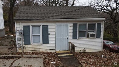 Building Photo - 2220 S Arlington Ave