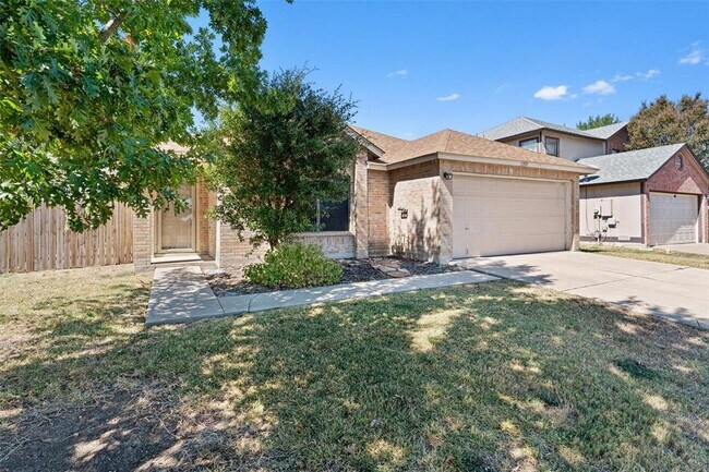 Building Photo - 1353 Lakeside Loop