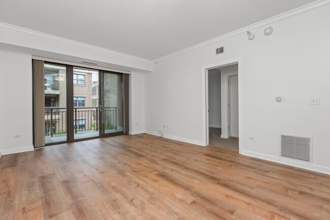 Photo - 1133 S State St Apartment