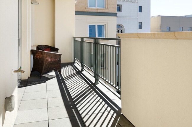 Building Photo - 9 Franklin St