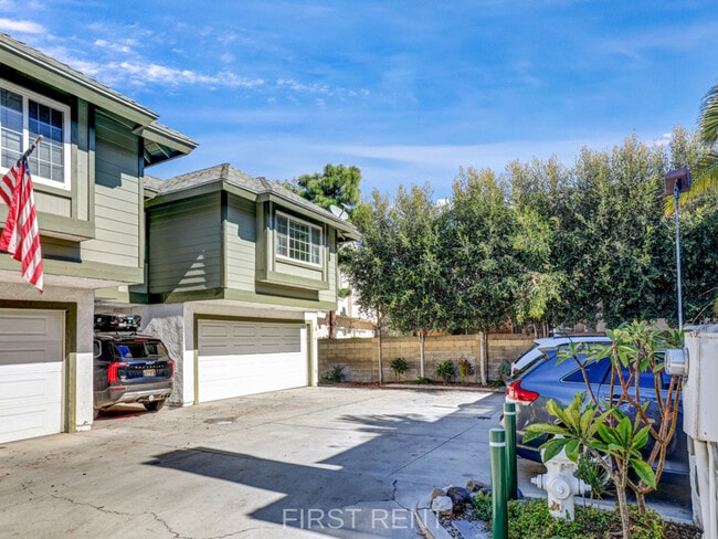 Photo - 2231 Pacific Ave Townhome