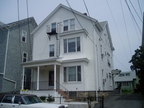 Building Photo - 76 Buffinton St