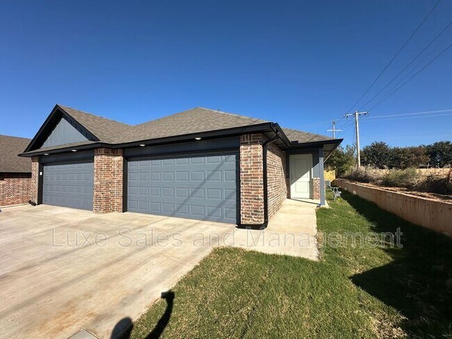 Building Photo - 11500 Mackenzie Wy