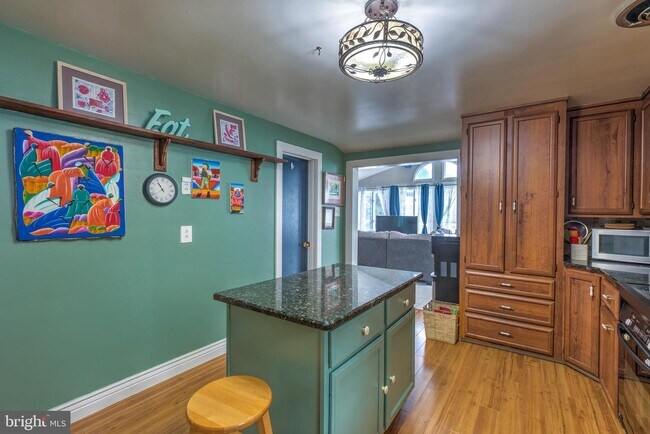 Foto del edificio - 123 Iron Hill Rd