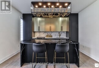 Building Photo - 152 Coldwell Bay Cir